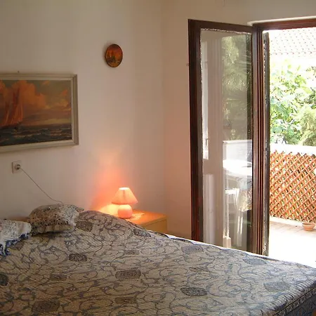 Island Apartman *