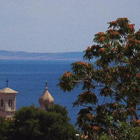Island Apartman *